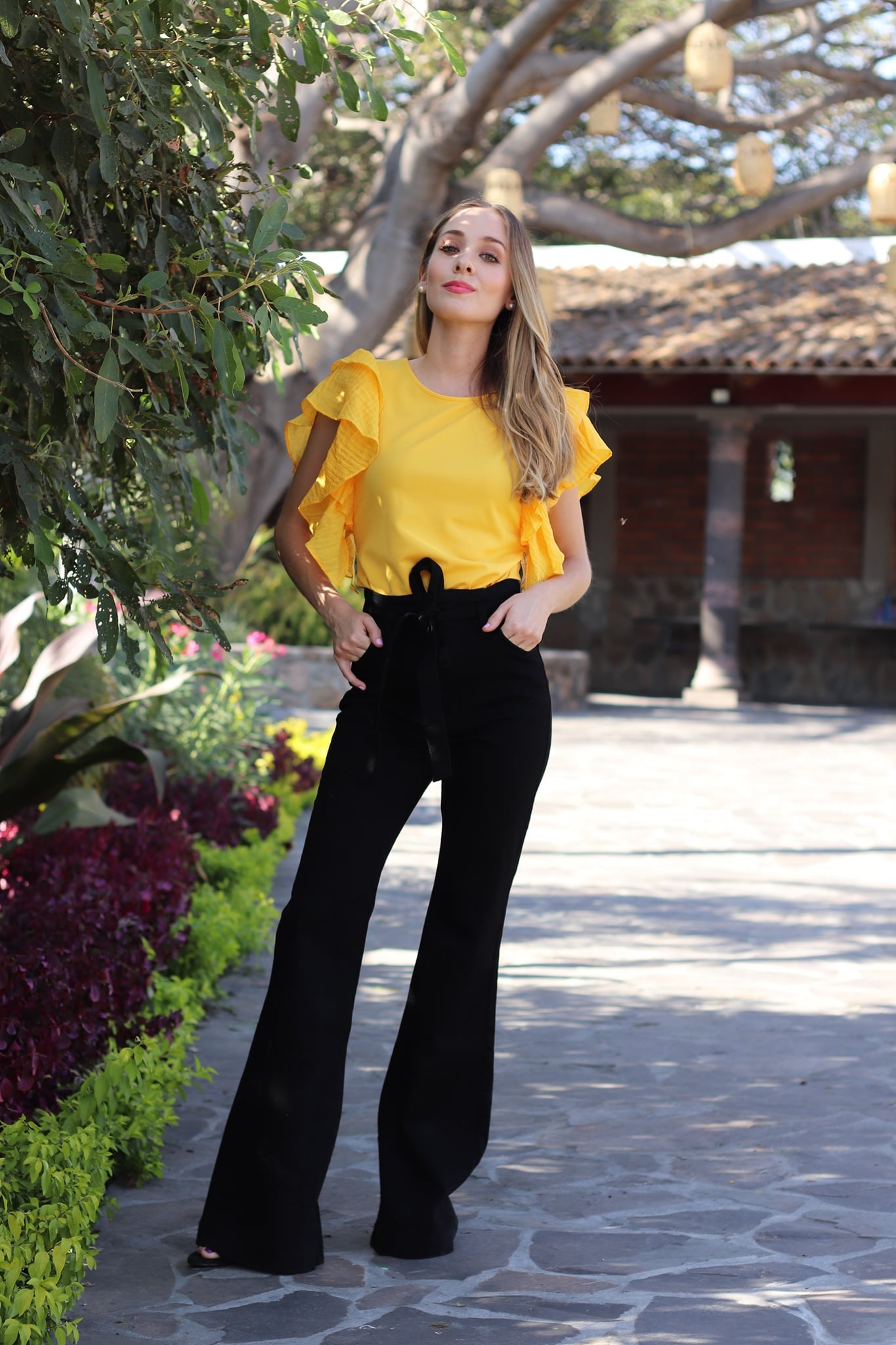 Pantalón acampanado con estola