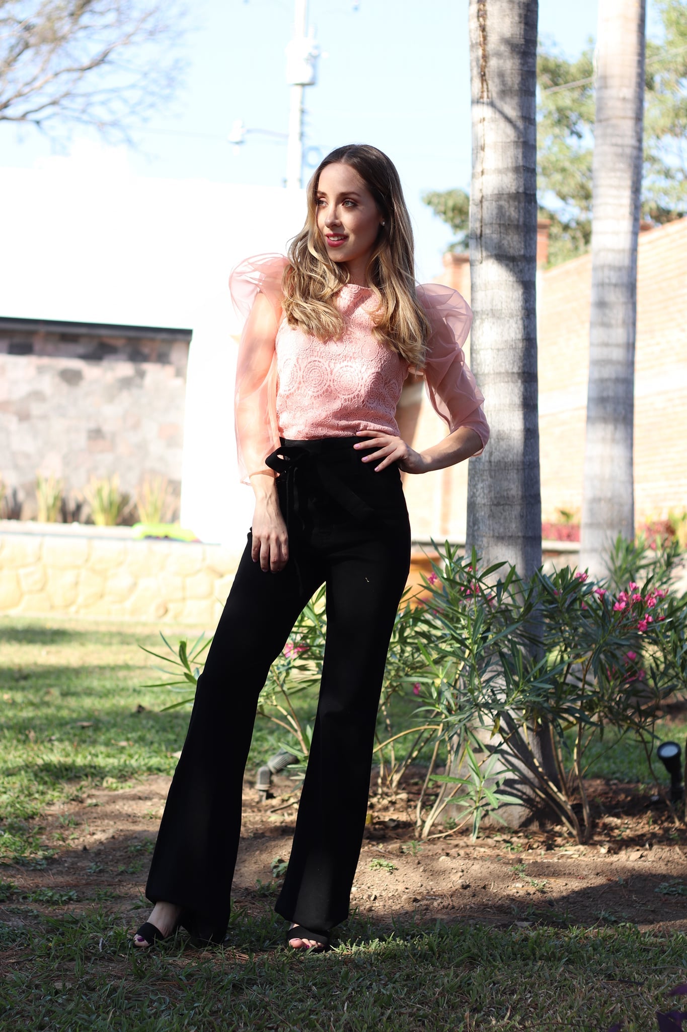 Pantalón acampanado con estola