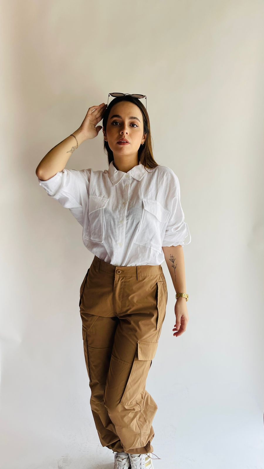 Pantalón cargo camel