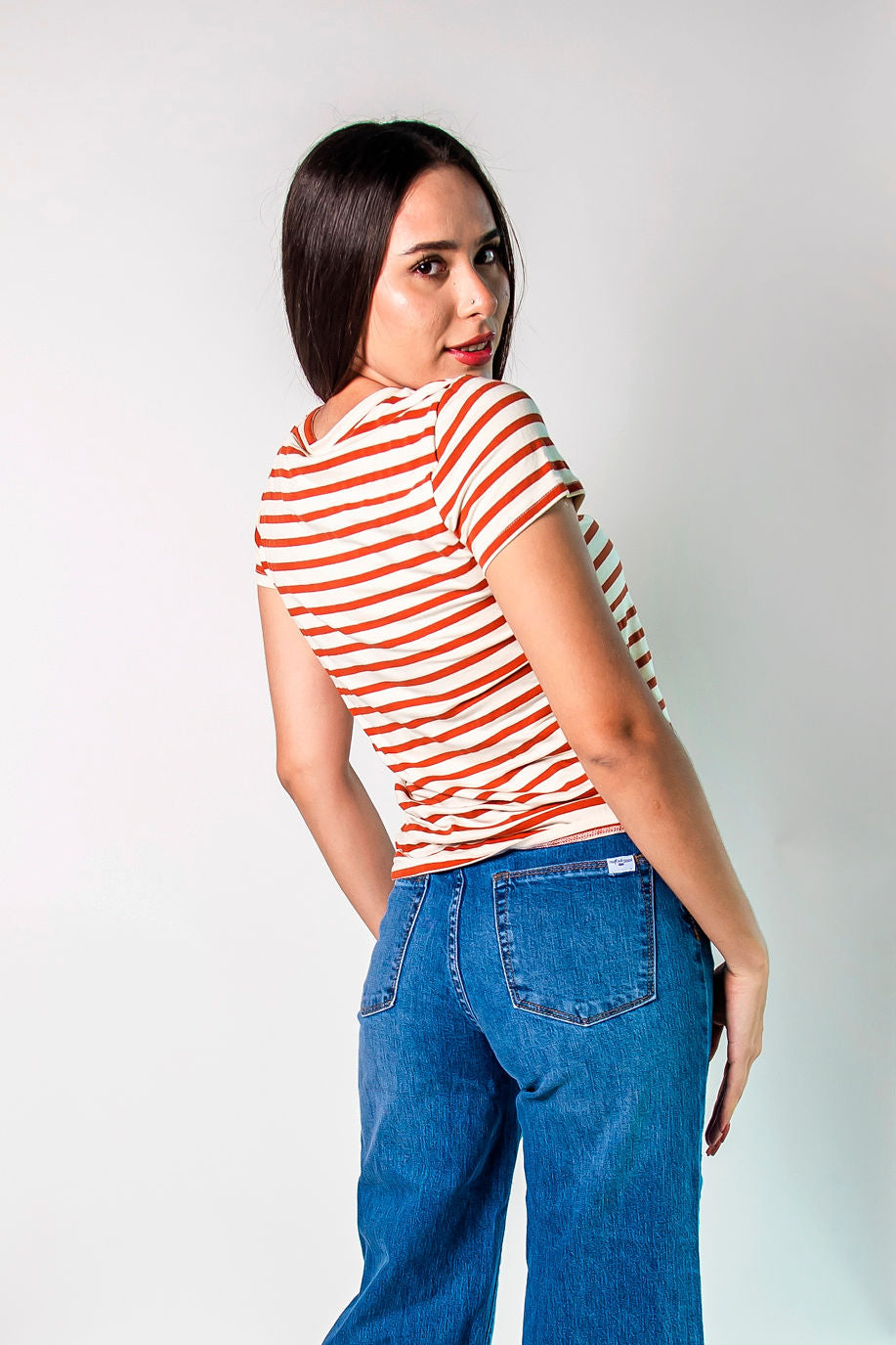 Playera rayas rojas con blanco y pomelos sicilianos