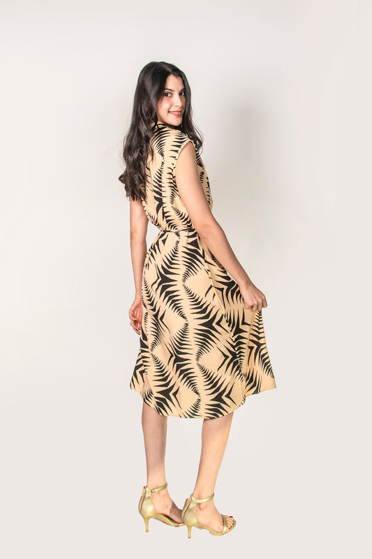 Vestido con cuello tipo kimono y estampado asimétrico con jareta Sd5576