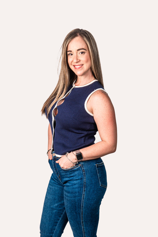 Chaleco azul marino con detalle blanco en botones Tw1732