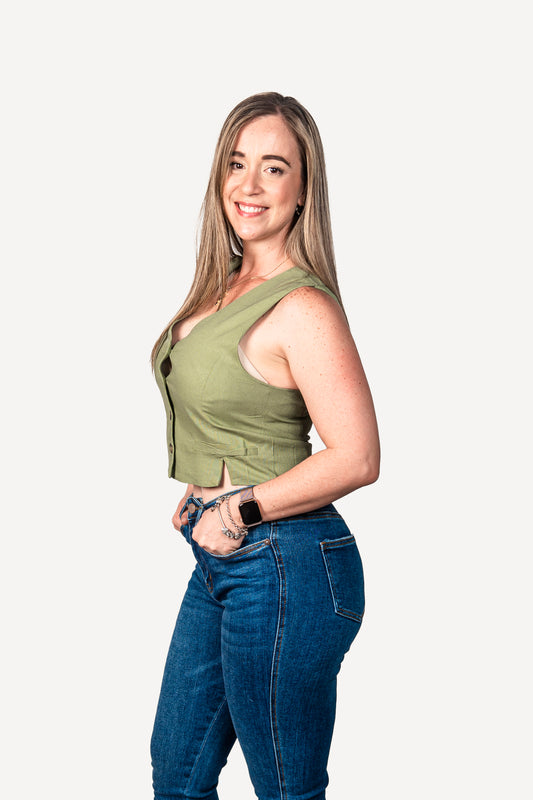 Chaleco con botones al frente y detalle en corte de lado 5162vs