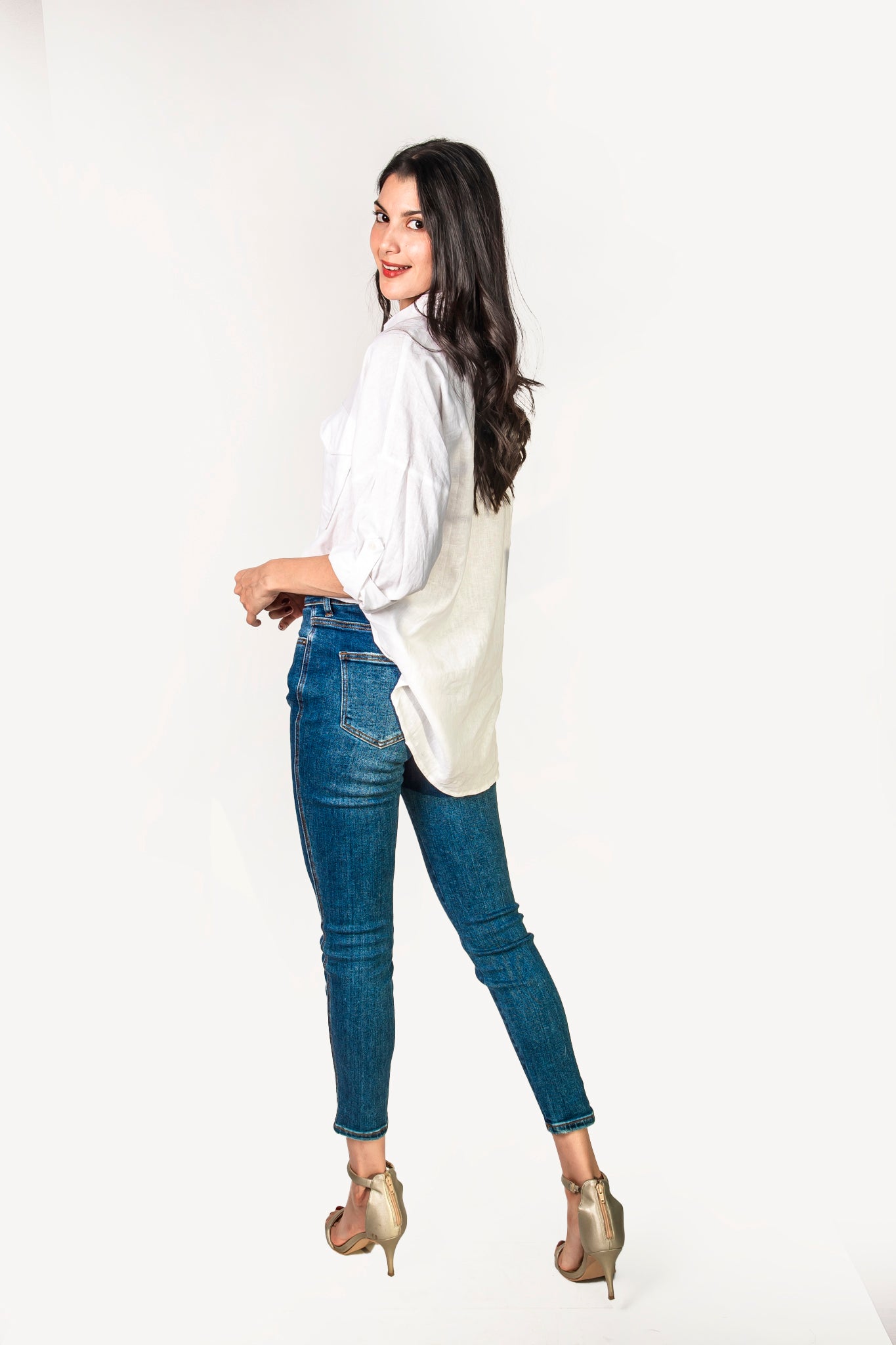 Camisera con dos bolsas al frente 10202tm