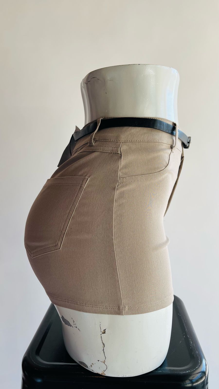 Short de gabardina con cinturon