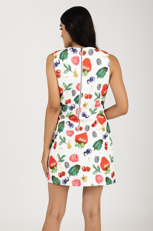 Vestido blanco con fresas sublimadas sin manga