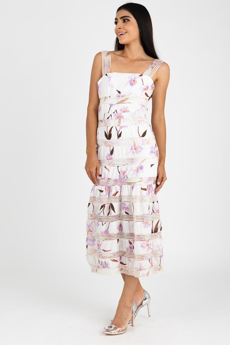 Vestido blanco con lila