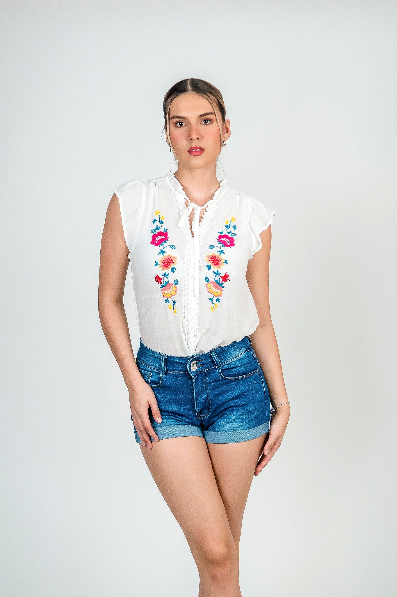 Short de mezclilla con dos botones