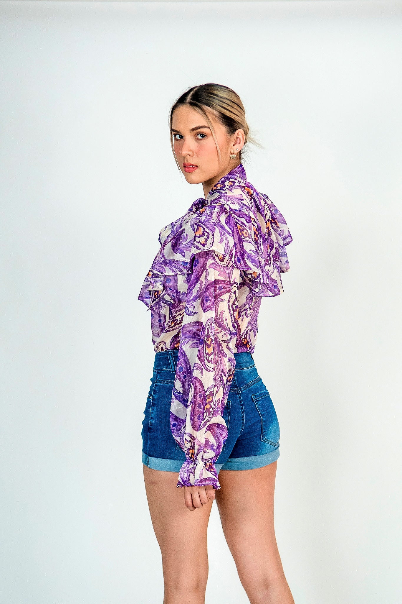 Blusa de manga larga con estampado morado