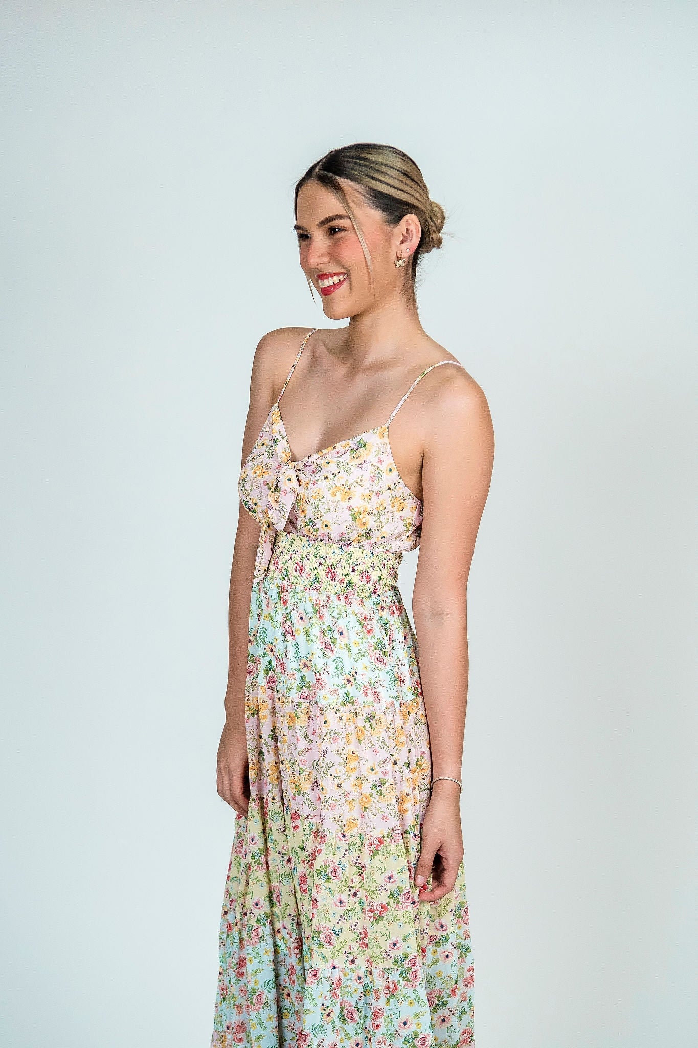 Vestido de tirantes con estampado de flores