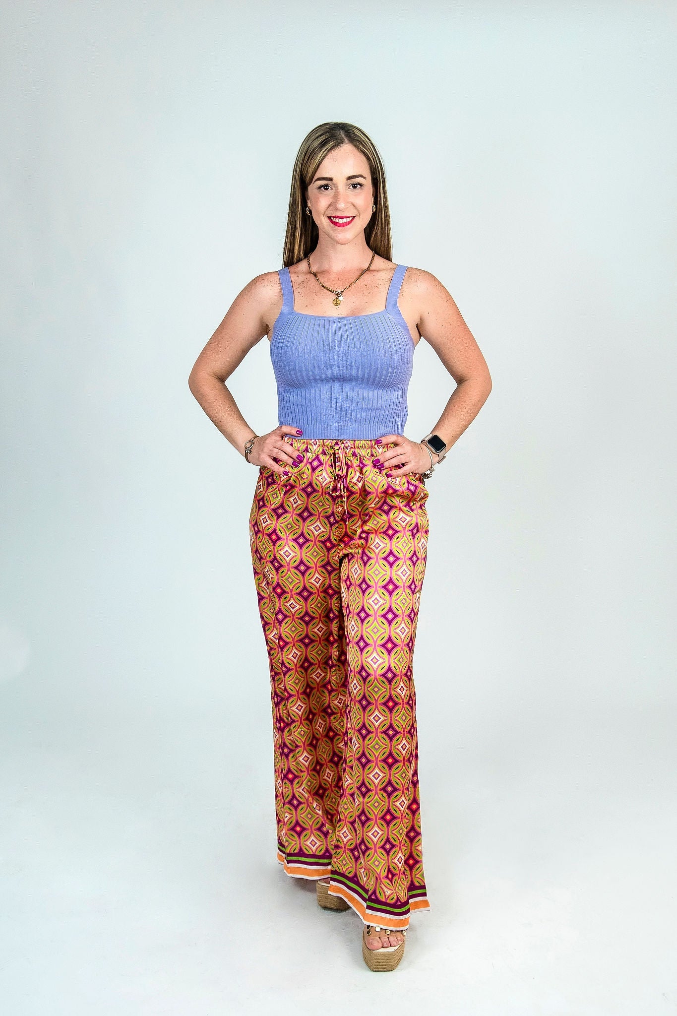 Pantalón pata ancha estampado rombos