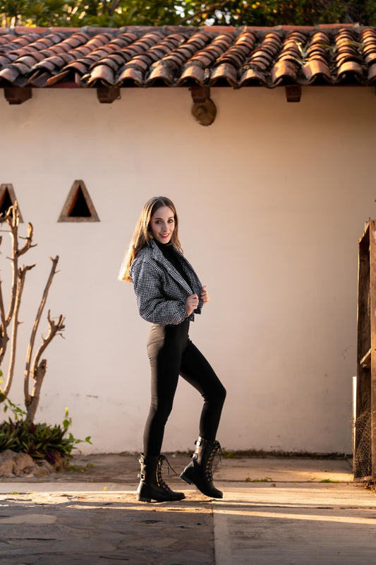 Chamarra cuadros blanco y negro