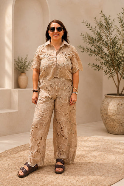 Ellison Pantalón con flores bordadas TP102746