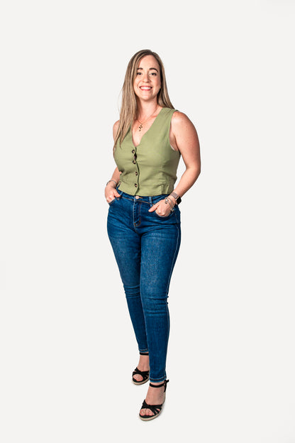 Chaleco con botones al frente y detalle en corte de lado 5162vs