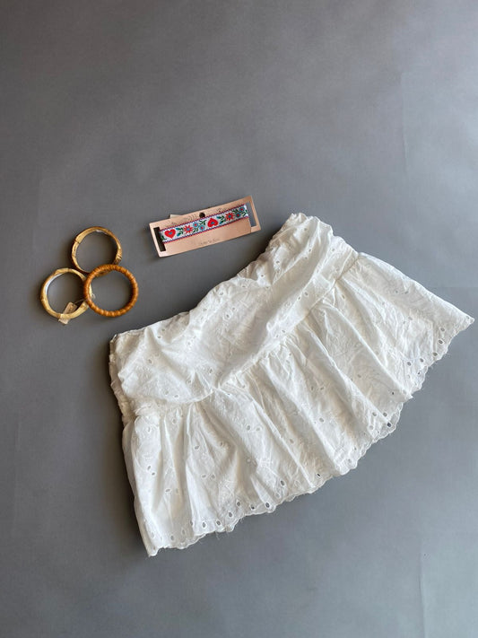 HMSP80294 Haute Monde Short Falda Blanca con detalle a Tejido