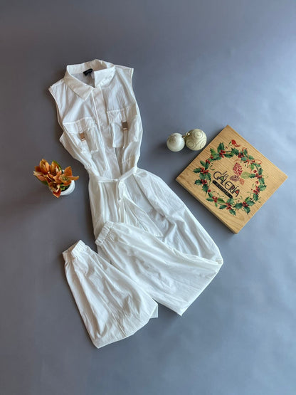 Jumper sin manga con bolsas al frente y cierre 43724R Milk & Honey