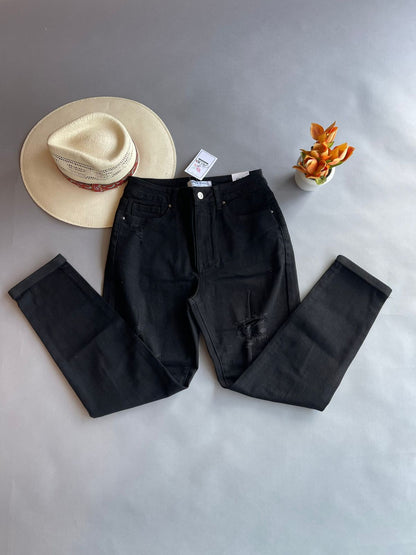 90256 WAX Pantalón Negro Roto Entubado