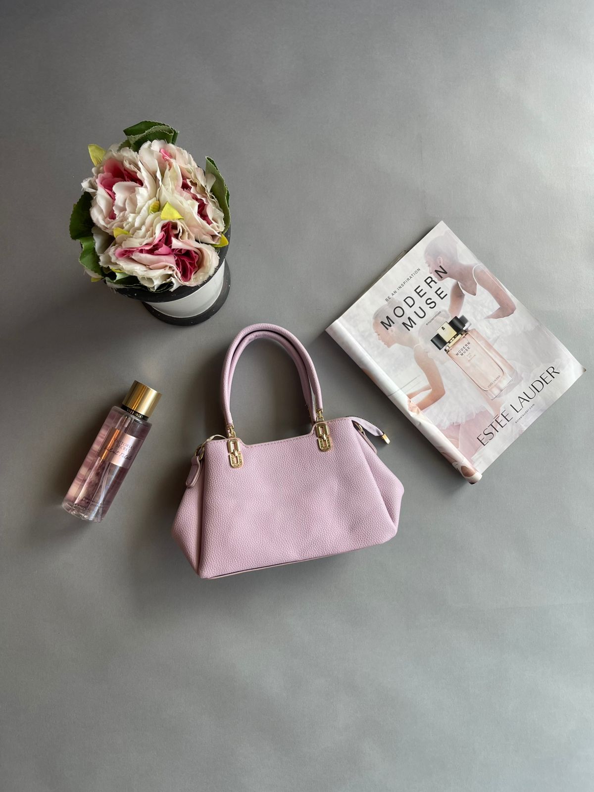 6640 Bolsa Pequeña de Mano con 3 Separadores y Detalle de Piedritas