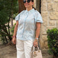 Linzy Blusa de crochet con botón de perla T5890