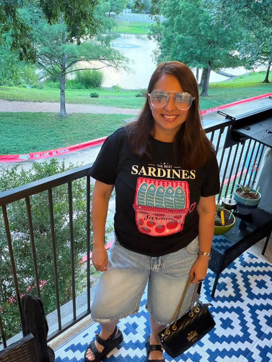 Over Appareal Playera con estampado de Sardinas T9008