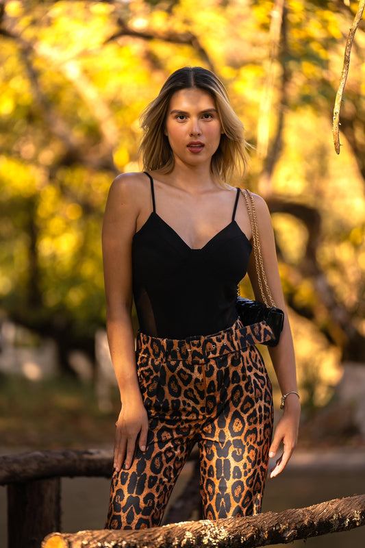 Pantiblusa con tirantes con transparencia de lado